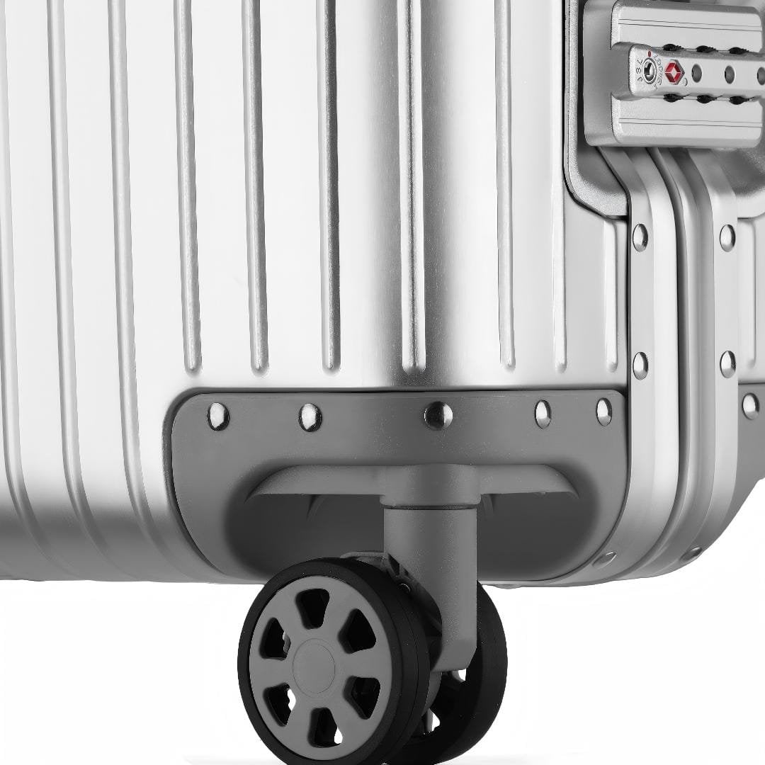 Lyvoi Horizon Aluminum Suitcase